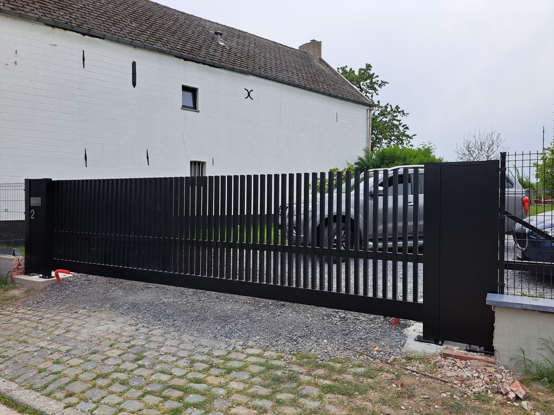 Portail autoportant en aluminium style Premium